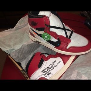 Off White Chicago Jordan 1’s